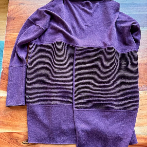 lululemon athletica “sit in lotus” knit cardigan FREE SHIPPING - Picture 3 of 5